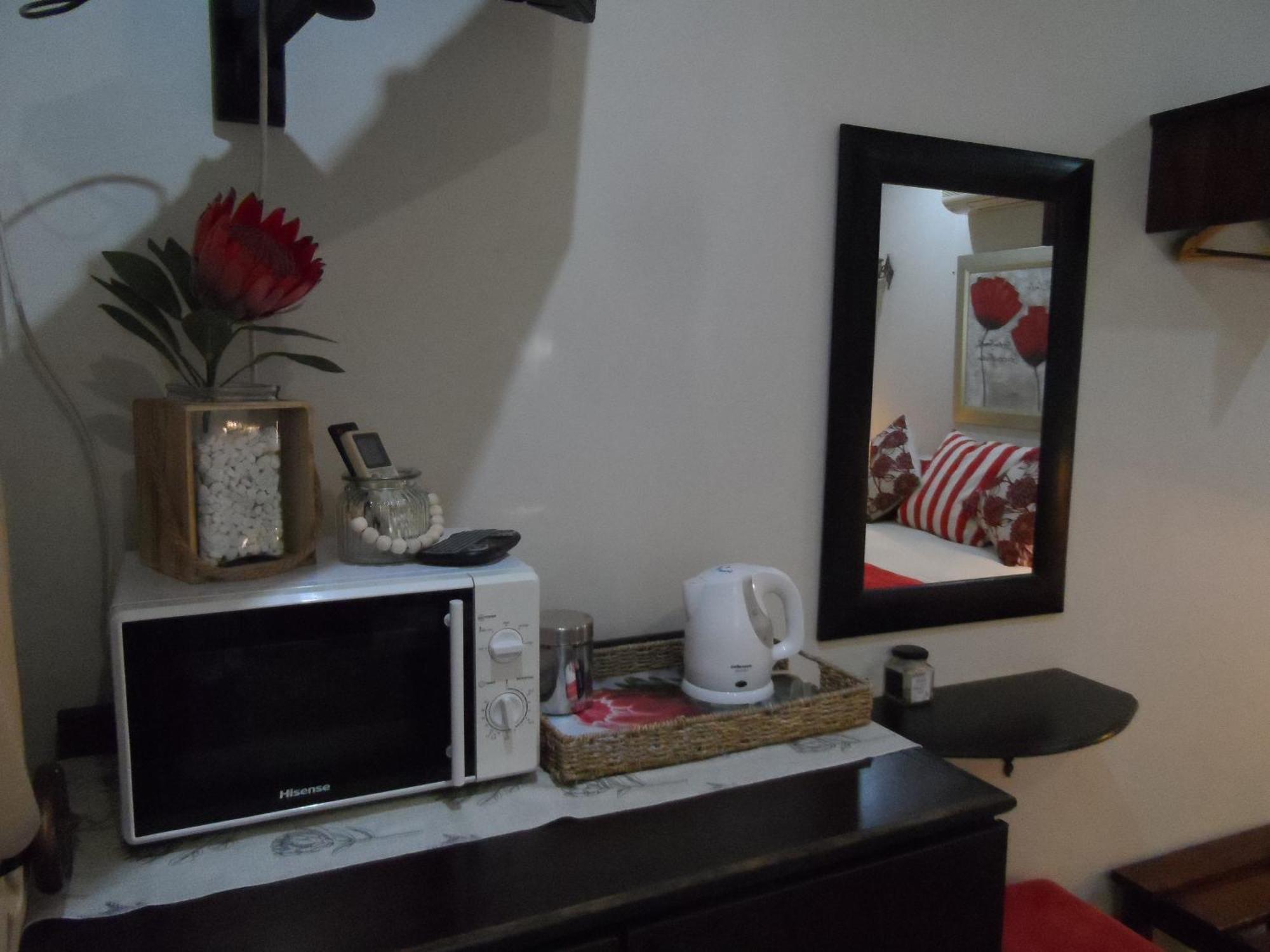 A Cherry Lane Self Catering And B&B Bloemfontein Bagian luar foto