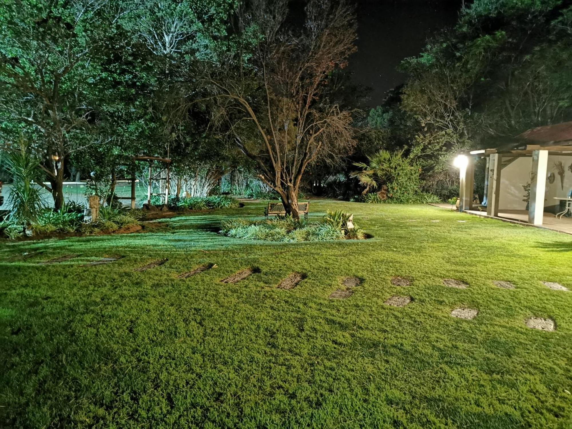 A Cherry Lane Self Catering And B&B Bloemfontein Bagian luar foto