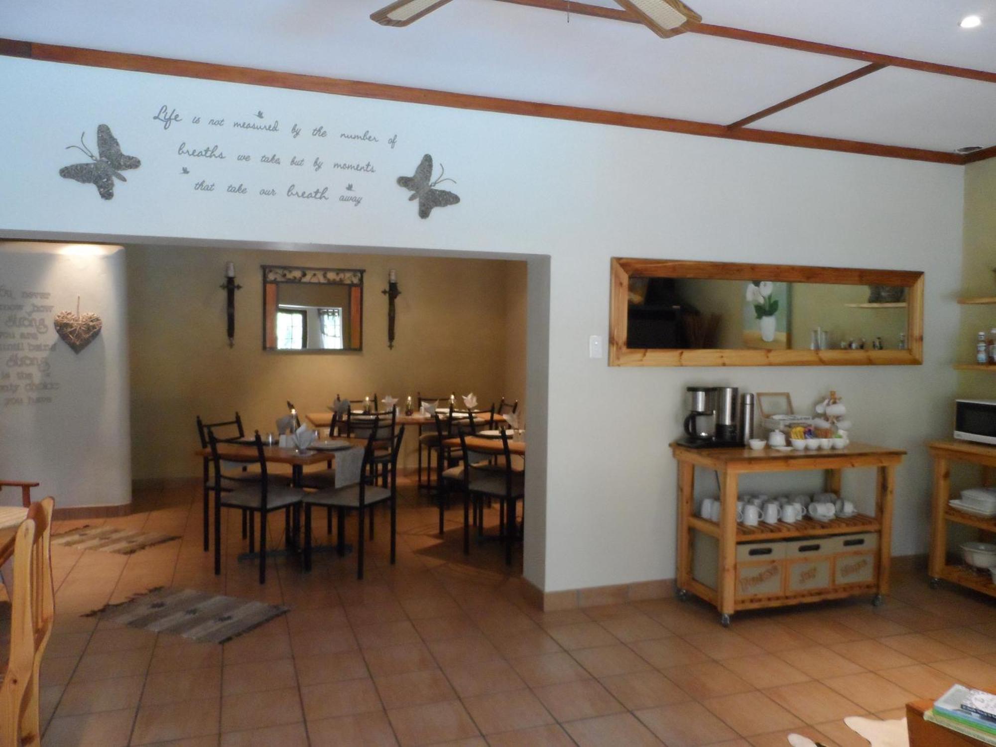 A Cherry Lane Self Catering And B&B Bloemfontein Bagian luar foto