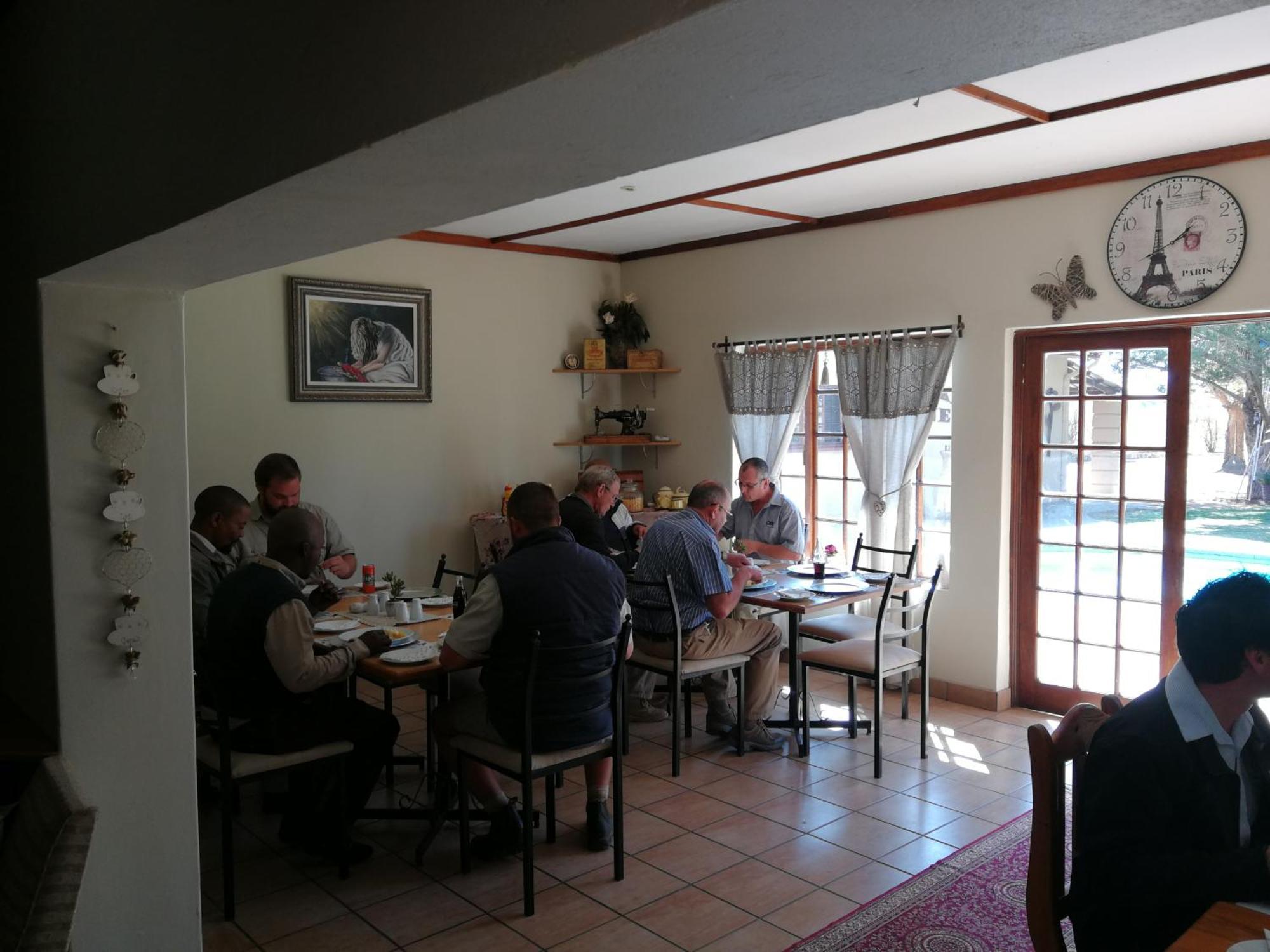 A Cherry Lane Self Catering And B&B Bloemfontein Bagian luar foto