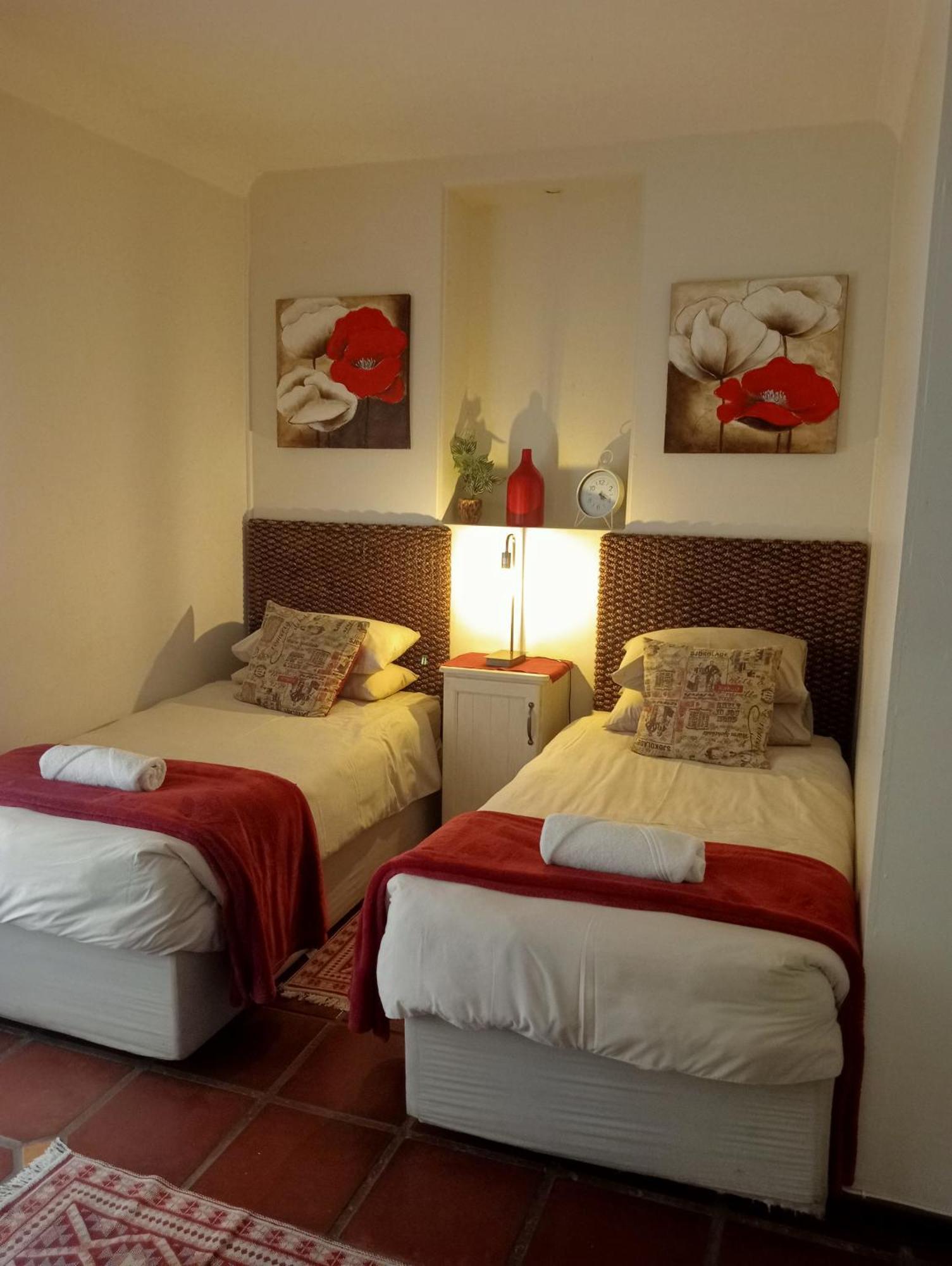 A Cherry Lane Self Catering And B&B Bloemfontein Bagian luar foto