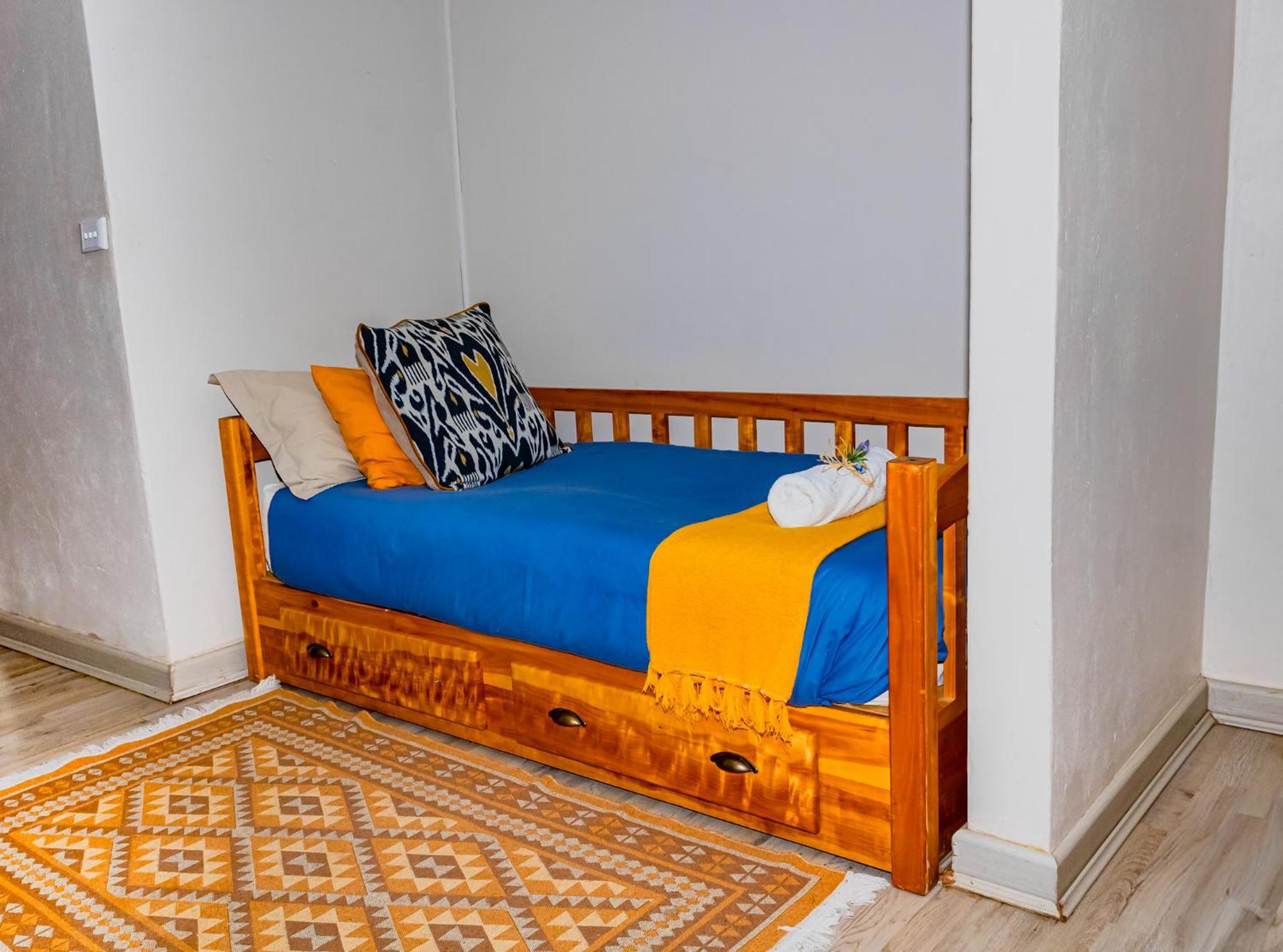A Cherry Lane Self Catering And B&B Bloemfontein Bagian luar foto