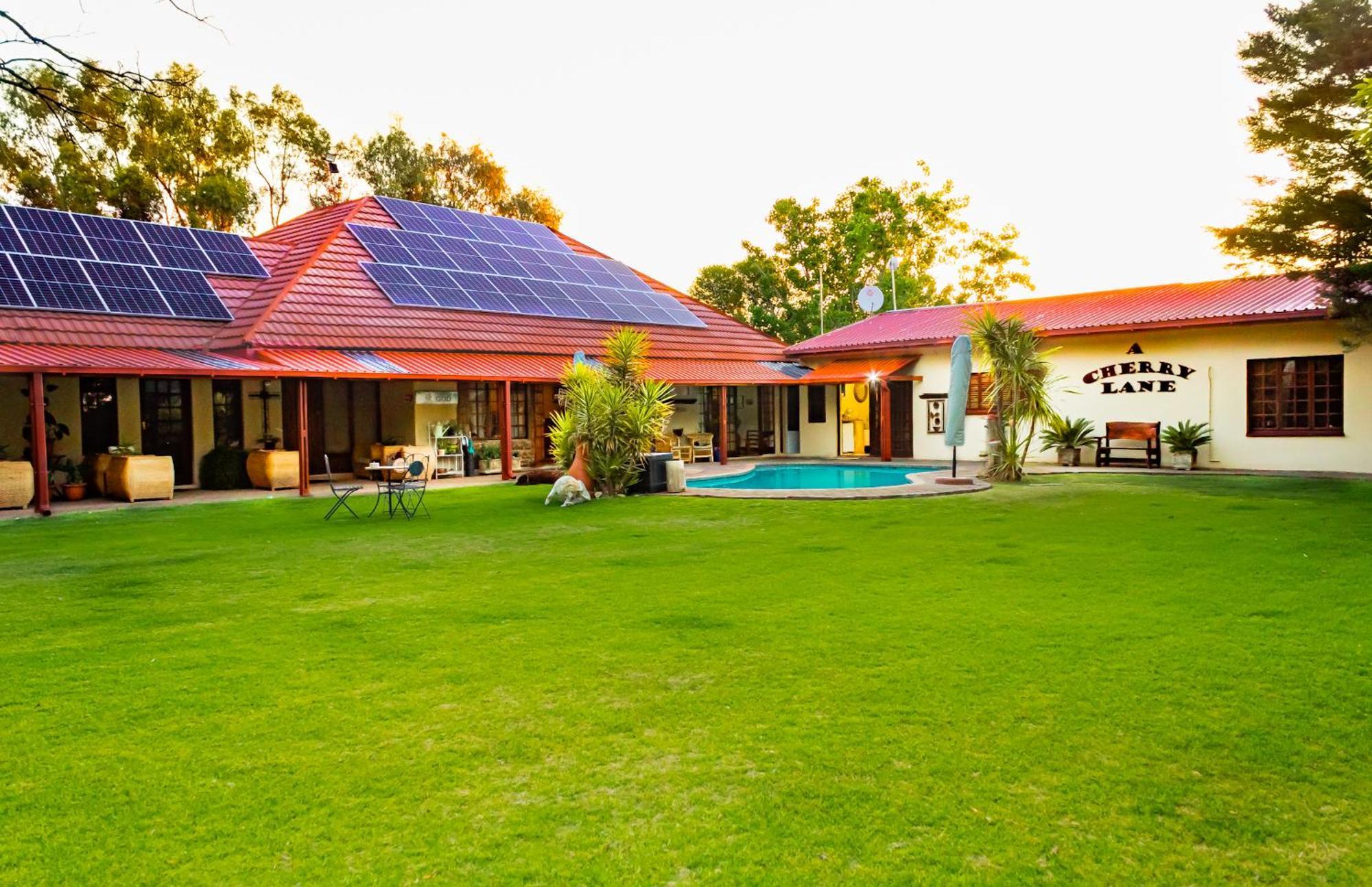A Cherry Lane Self Catering And B&B Bloemfontein Bagian luar foto