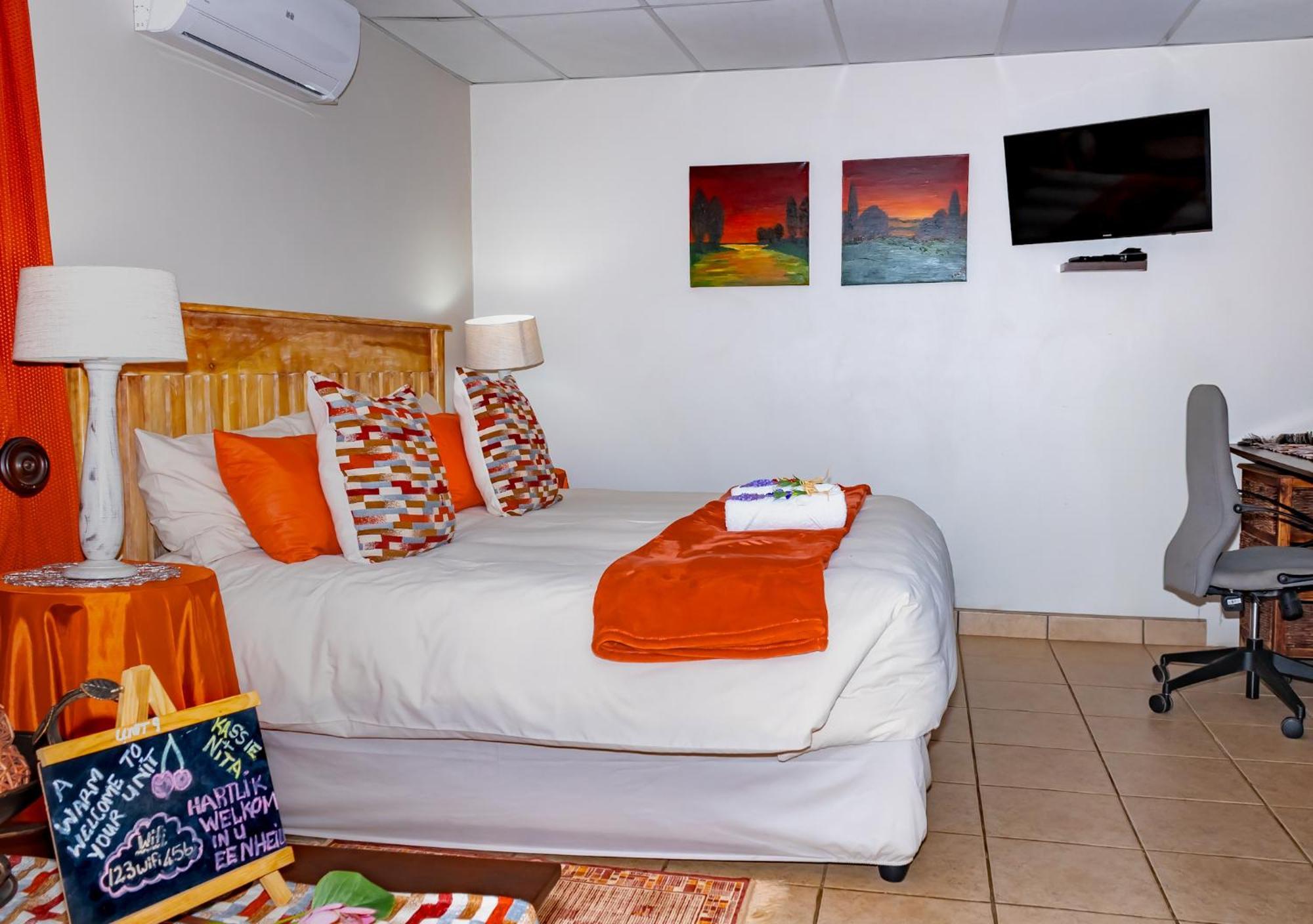 A Cherry Lane Self Catering And B&B Bloemfontein Bagian luar foto