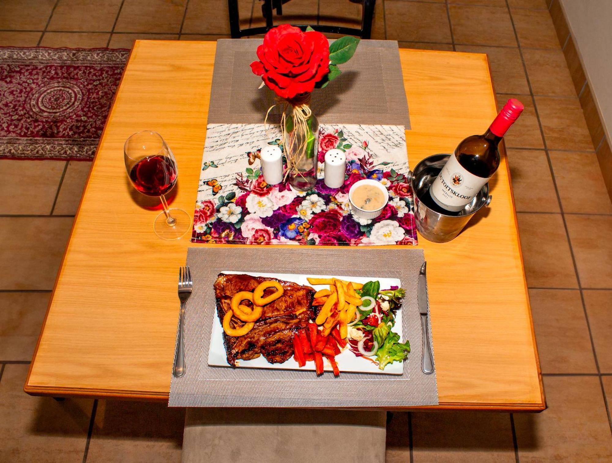 A Cherry Lane Self Catering And B&B Bloemfontein Bagian luar foto